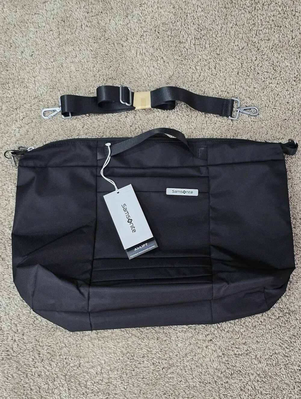 Samsonite Uplift Weekender Duffel Black NWT